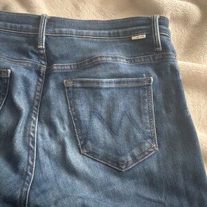 MOTHER The Insider Crop Step Fray jeans Size 29
